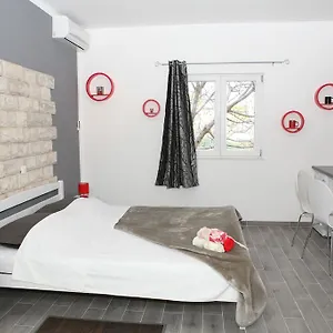 Apartman & Dijana, Trogir